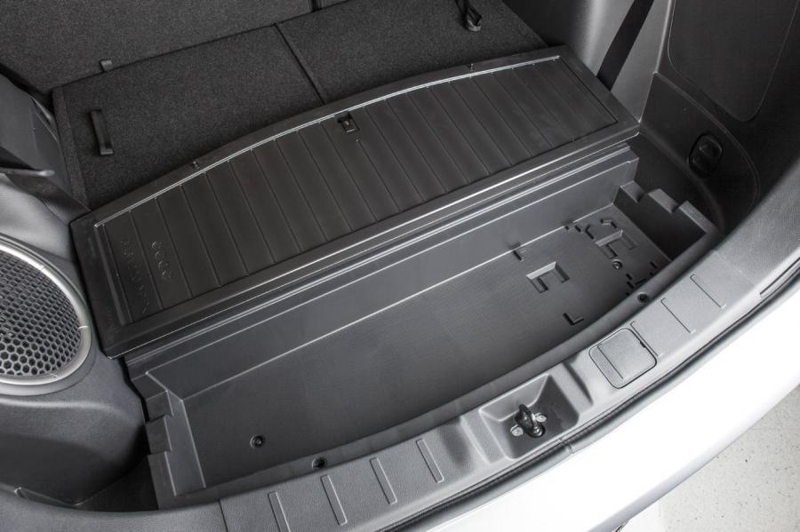  Mitsubishi Outlander 2014 года  (фото 40 из 136)